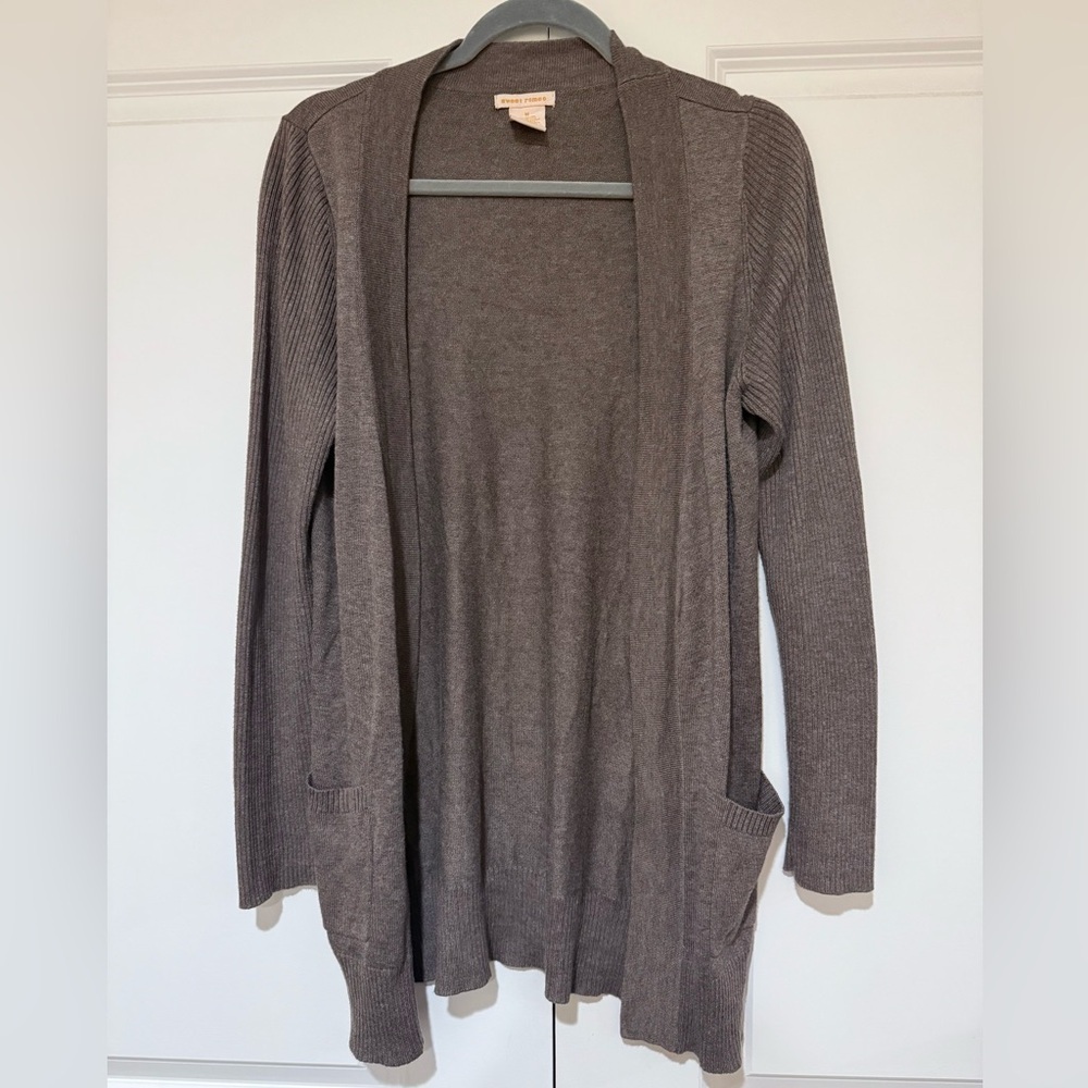 Sweet Romeo Light Gray/Brown Open Front Cardigan